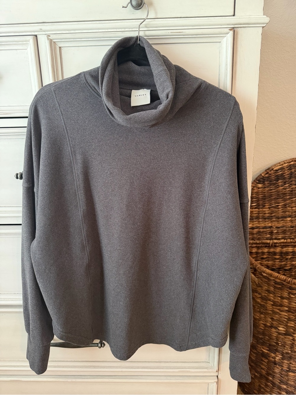 Varley sweatshirt